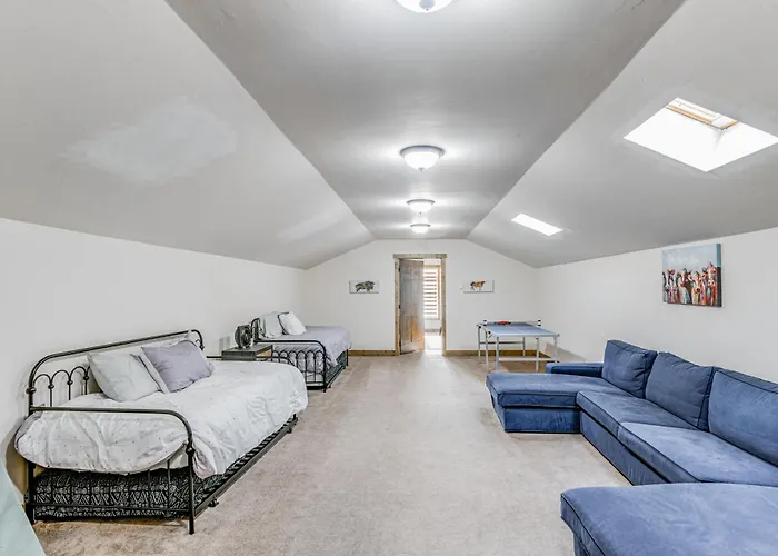 Spacious Home: Patio, Grill & Mountain Views Afton